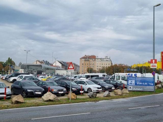 Kingsize Central Station Residence Wien Exteriör bild